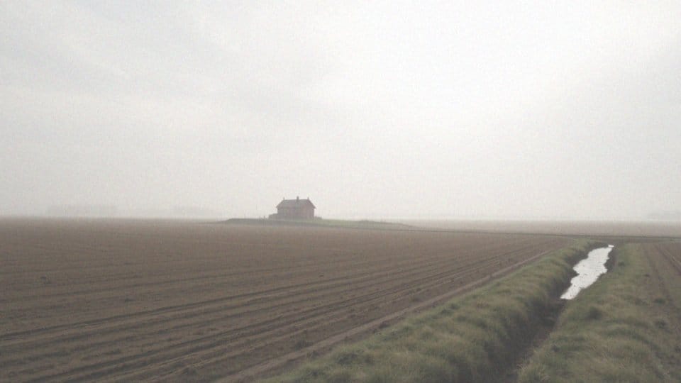 Gdzie zgłosić wylewanie gnojowicy? Przewodnik dla rolników