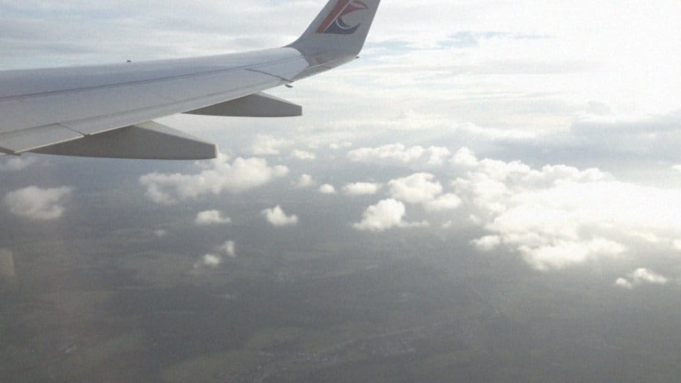 Ile trwa lot z Poznania do Krakowa? Czas i czynniki wpływające